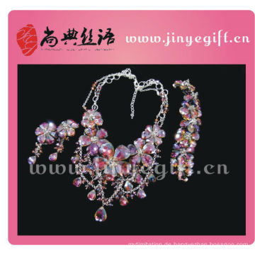 Shangdian Cutural Crafted Purple Floral Runway Party Jewelry
